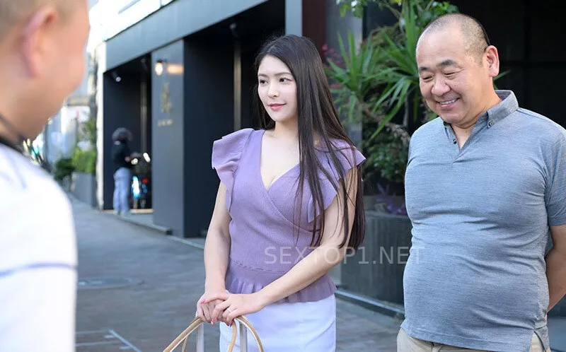 Thấy cô vợ của nhân viên đẹp quá, cấp trên lại có sở thích nện người vợ người khác nên đã…